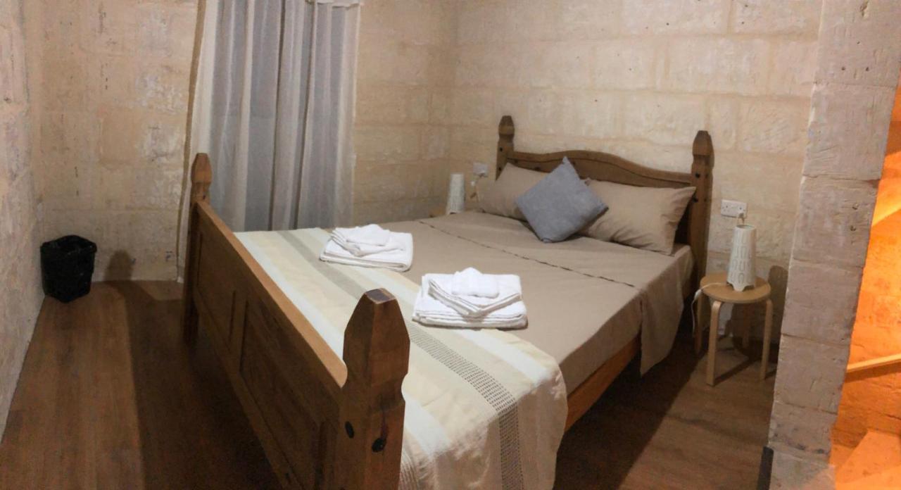 Floriana Cosy Townhouse Apartamento Exterior foto