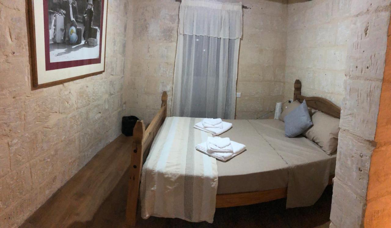Floriana Cosy Townhouse Apartamento Exterior foto