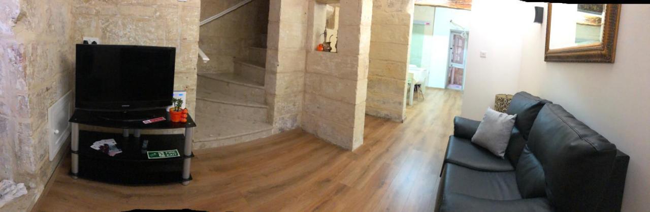 Floriana Cosy Townhouse Apartamento Exterior foto