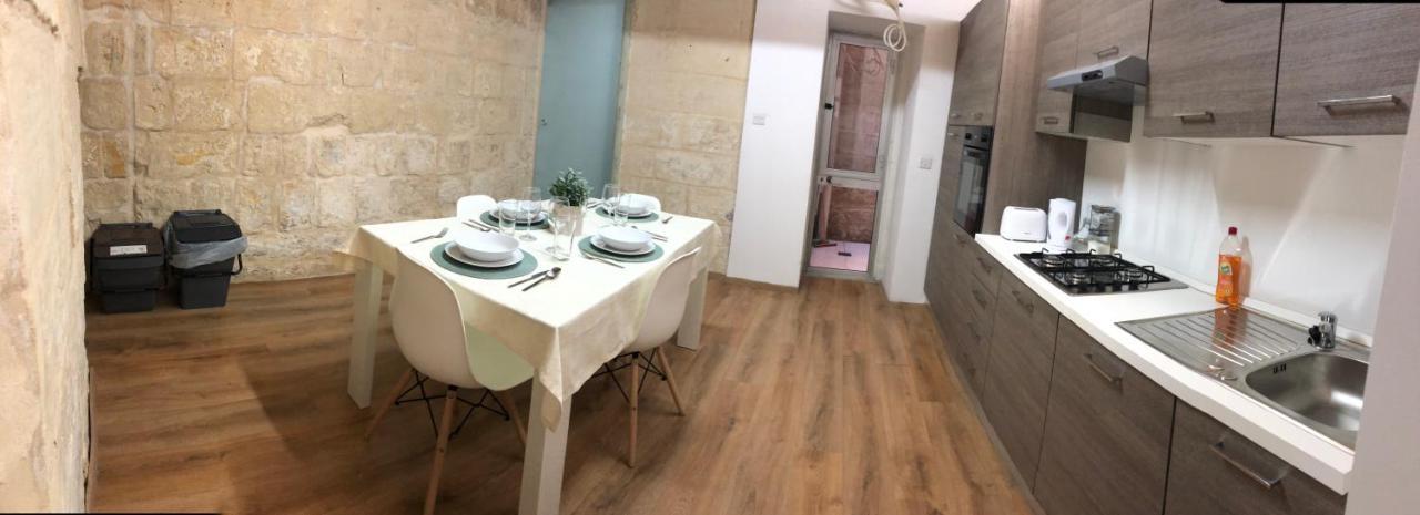 Floriana Cosy Townhouse Apartamento Exterior foto